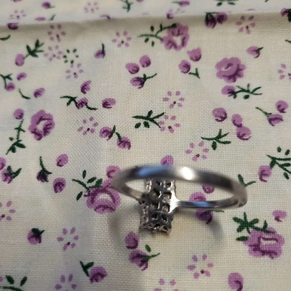 Green Diamond Small Elongated Cluster Sterling Silver Ring